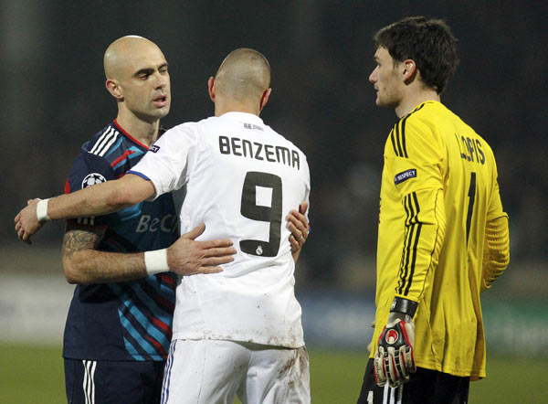  雷恩与洛里昂展开激烈对决双方互有攻守最终平局收场