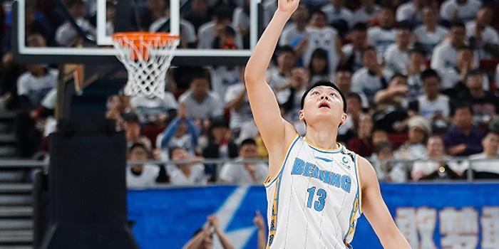  雷霆新秀闪耀全场，亚历山大准绝杀助队胜